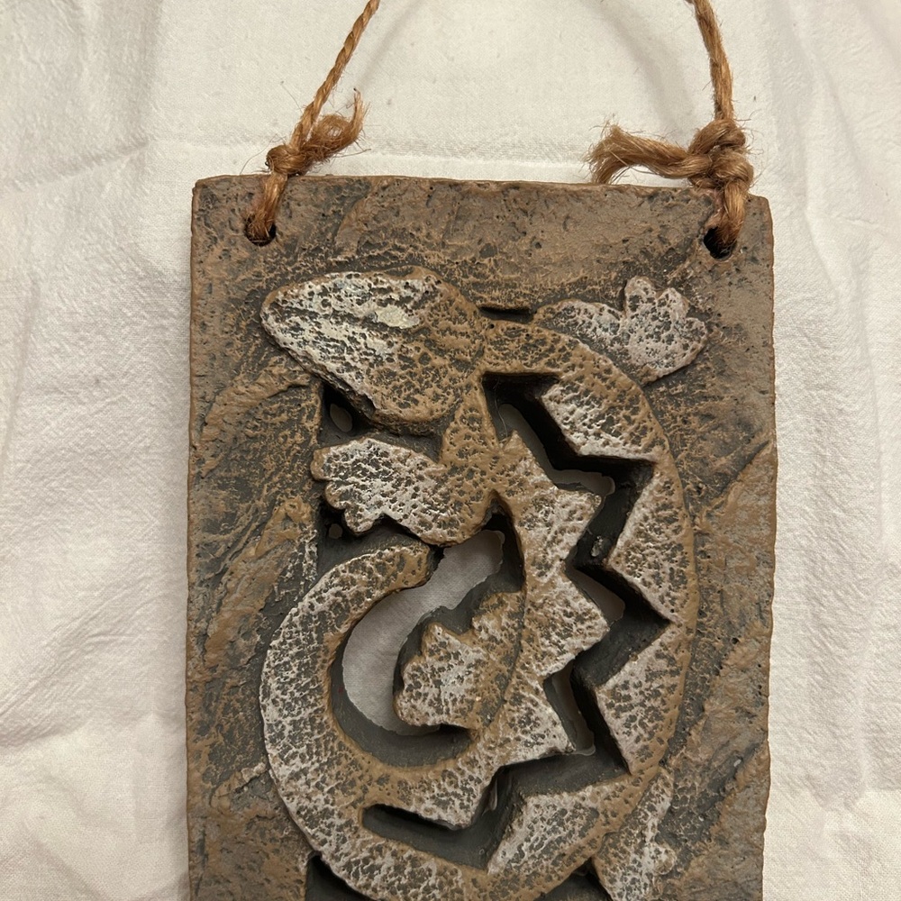 Rustic Brown and Gray Gecko 3D stone slate Wall Art southwestern7”x5”